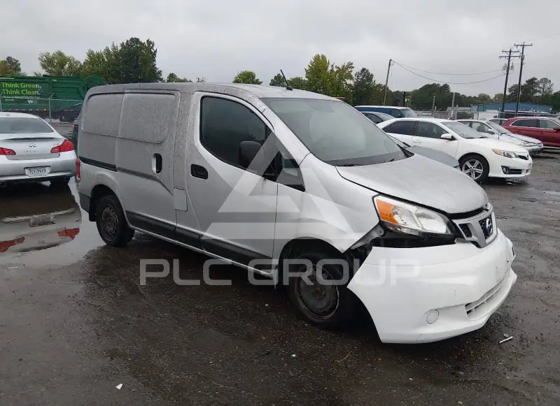 2015 Nissan NV 200 photo