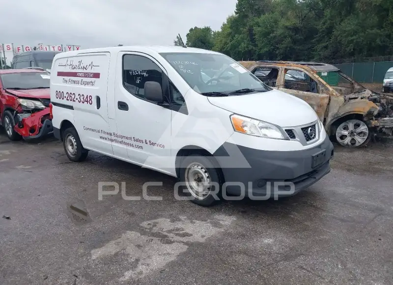 2015 Nissan NV 200 photo