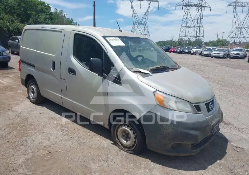 2015 Nissan NV 200 photo