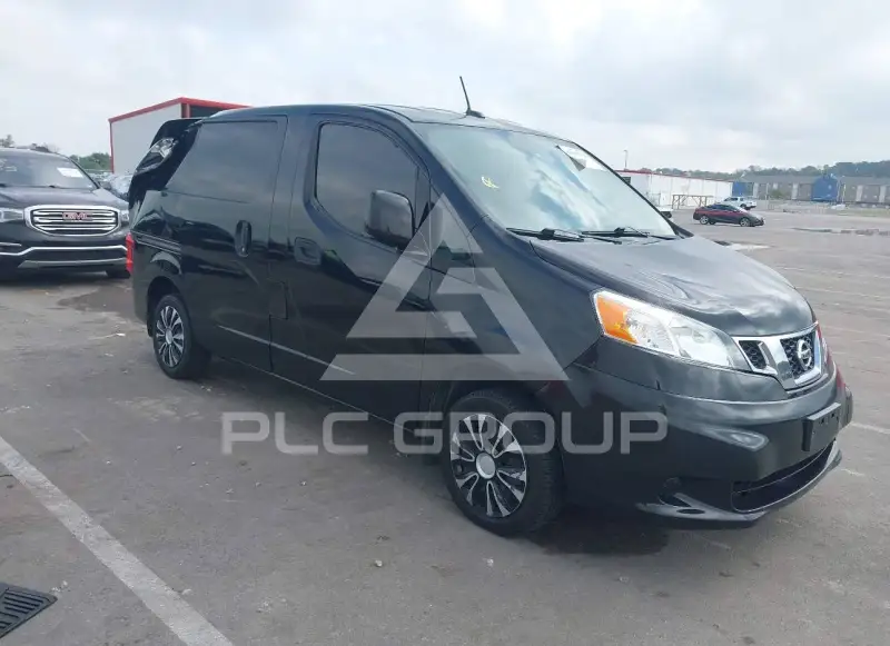 2015 Nissan NV 200 фото