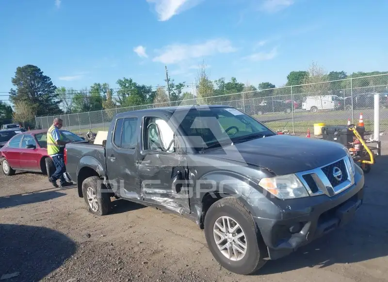 2015 Nissan FRONTIER photo