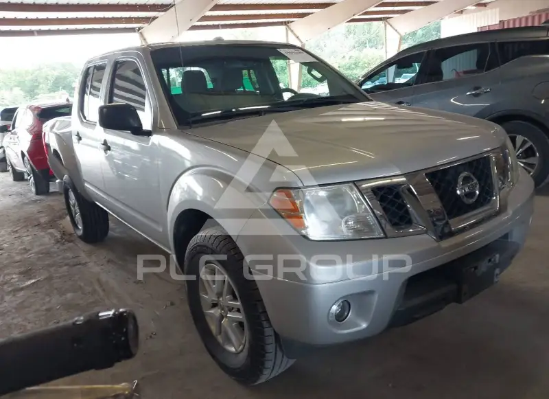 2015 Nissan FRONTIER фото