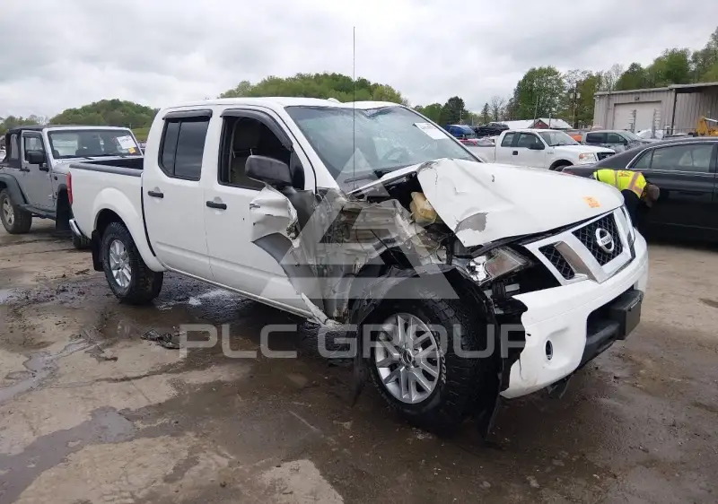 2015 Nissan FRONTIER фото