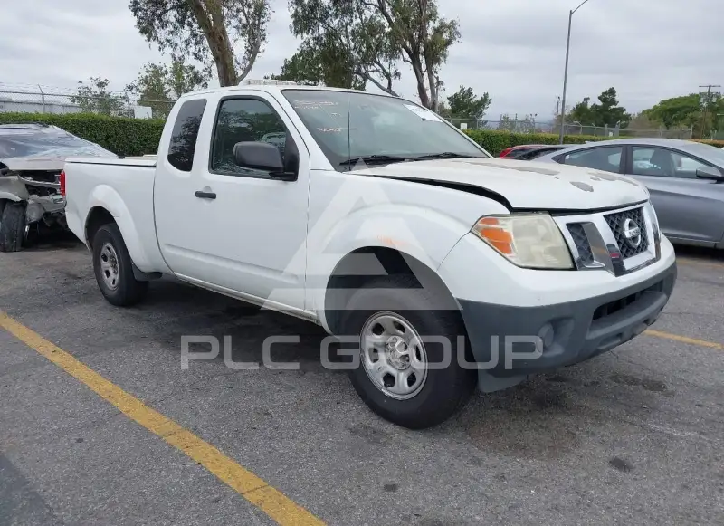 2015 Nissan FRONTIER фото