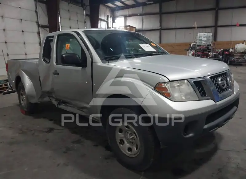 2015 Nissan FRONTIER фото