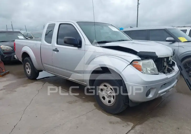 2015 Nissan FRONTIER фото