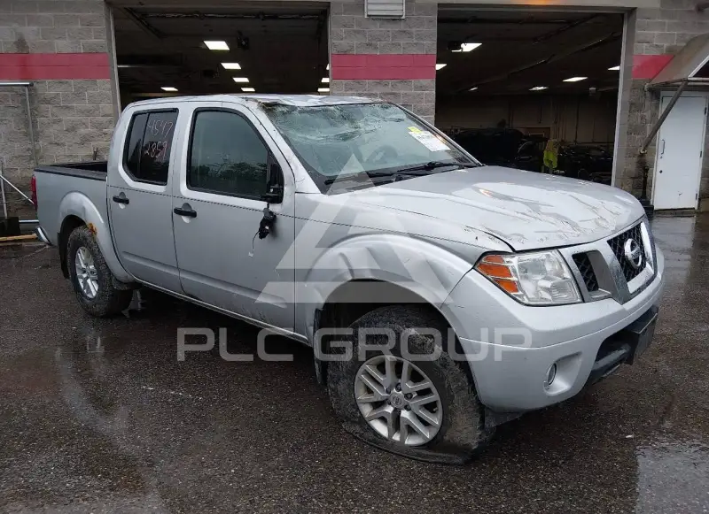 2015 Nissan FRONTIER фото