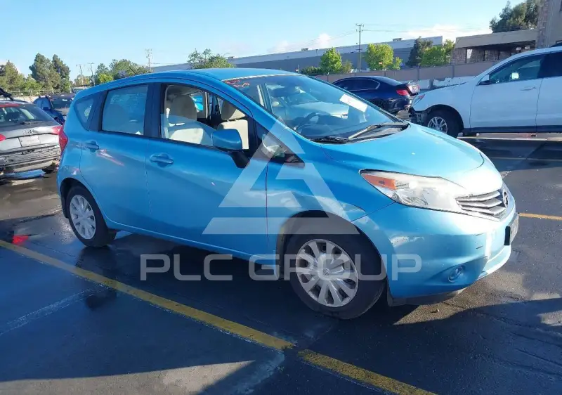 2015 Nissan VERSA фото