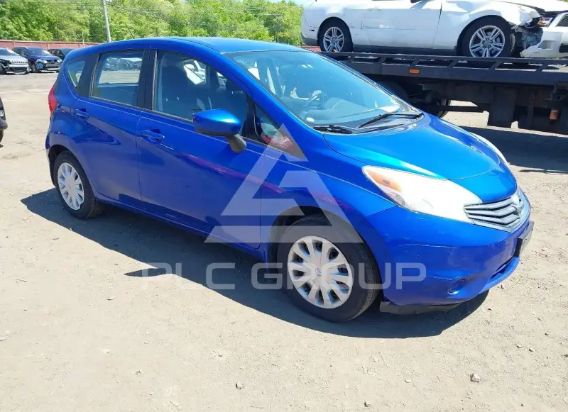 2015 Nissan VERSA фото