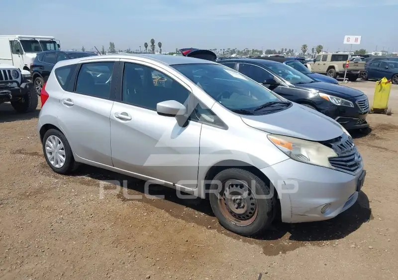 2015 Nissan VERSA фото
