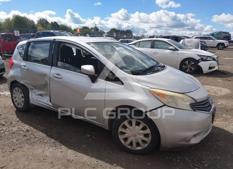 2015 Nissan VERSA фото