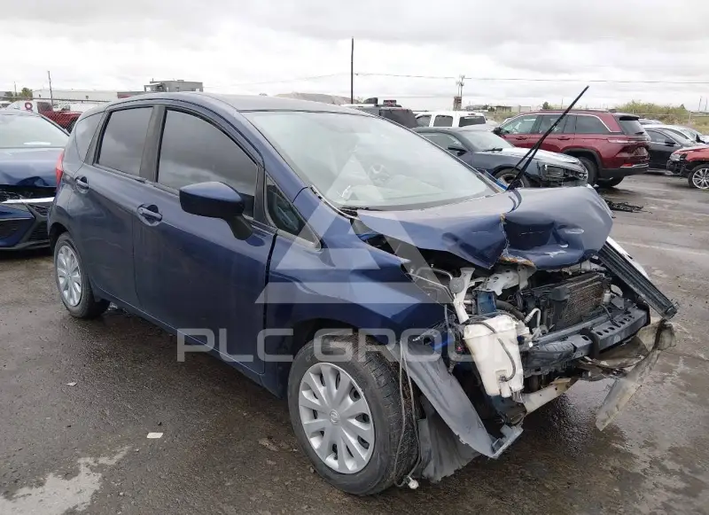 2015 Nissan VERSA фото