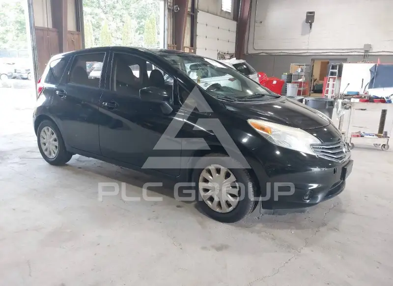 2015 Nissan VERSA фото