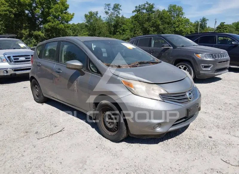 2015 Nissan VERSA фото