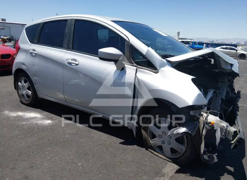 2015 Nissan VERSA фото