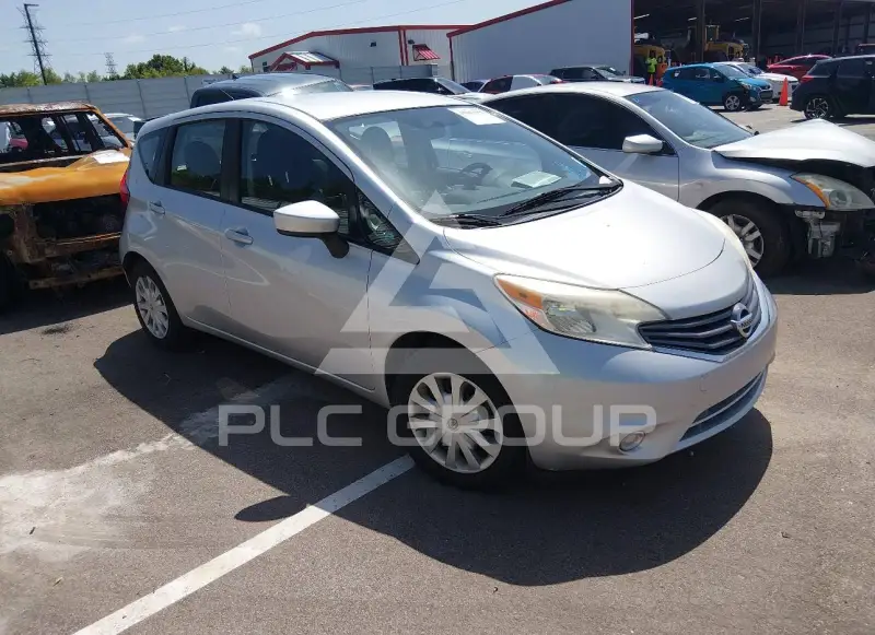 2015 Nissan VERSA фото