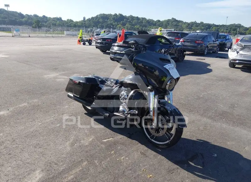 2015 Harley-Davidson FLHX фото