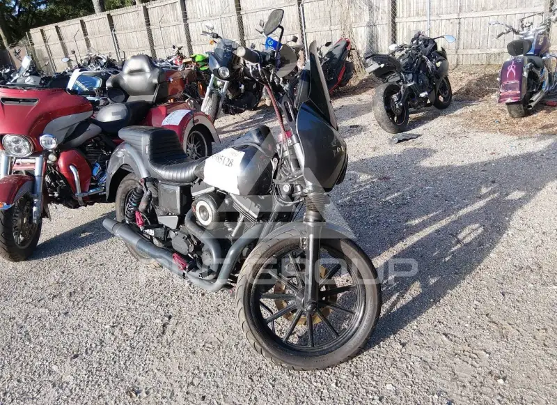 2015 Harley-Davidson FXDB фото