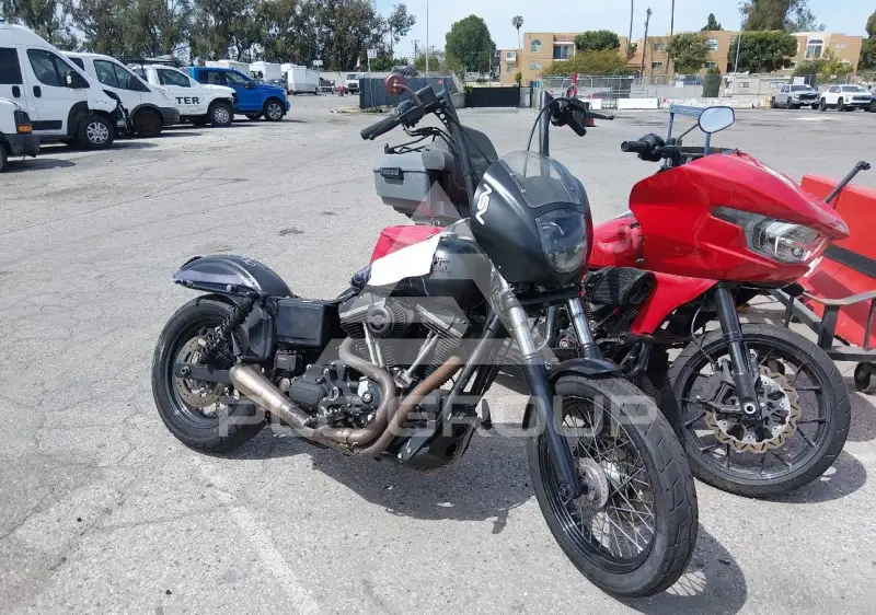2015 Harley-Davidson FXDB фото
