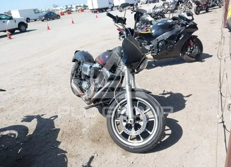 2015 Harley-Davidson FXDL photo