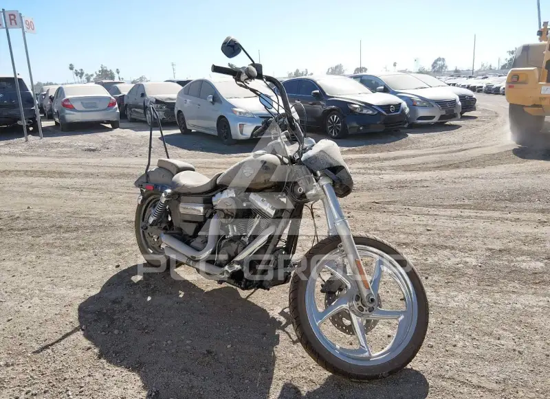2015 Harley-Davidson FXDWG фото