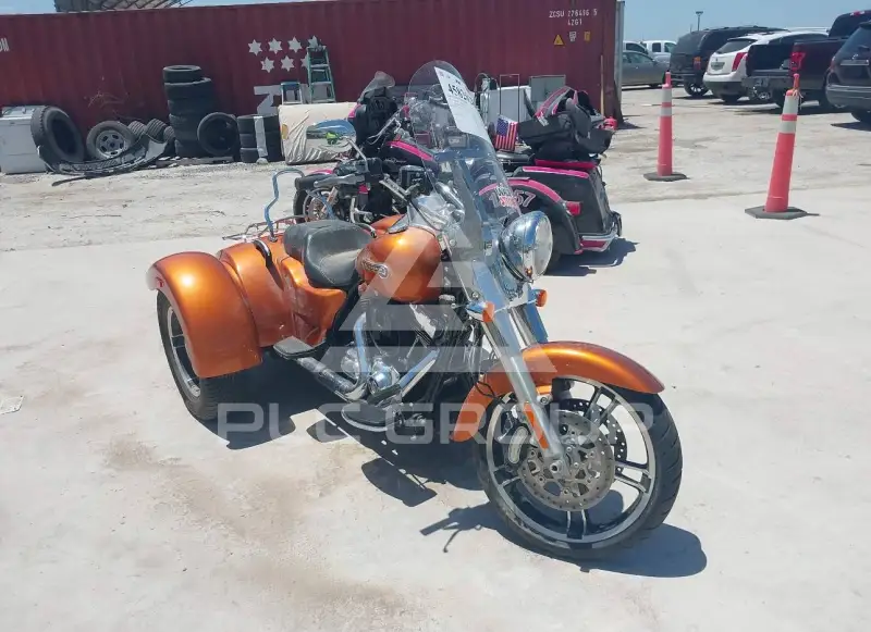 2015 Harley-Davidson FLRT фото