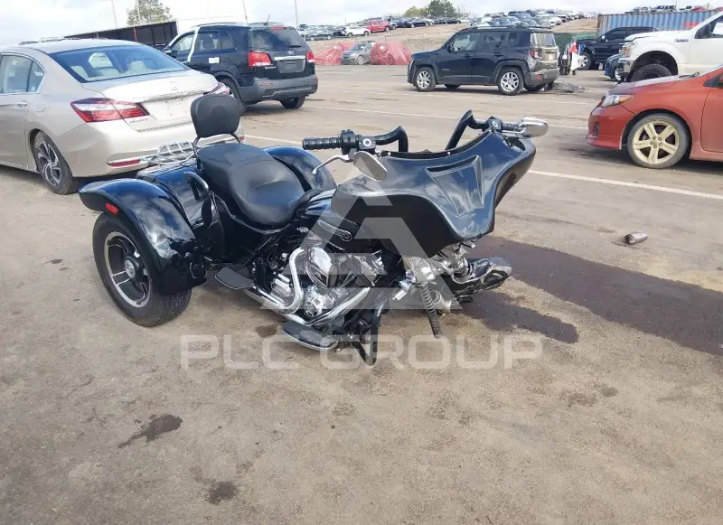 2015 Harley-Davidson FLRT фото