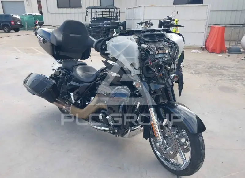 2015 Harley-Davidson FLHX фото