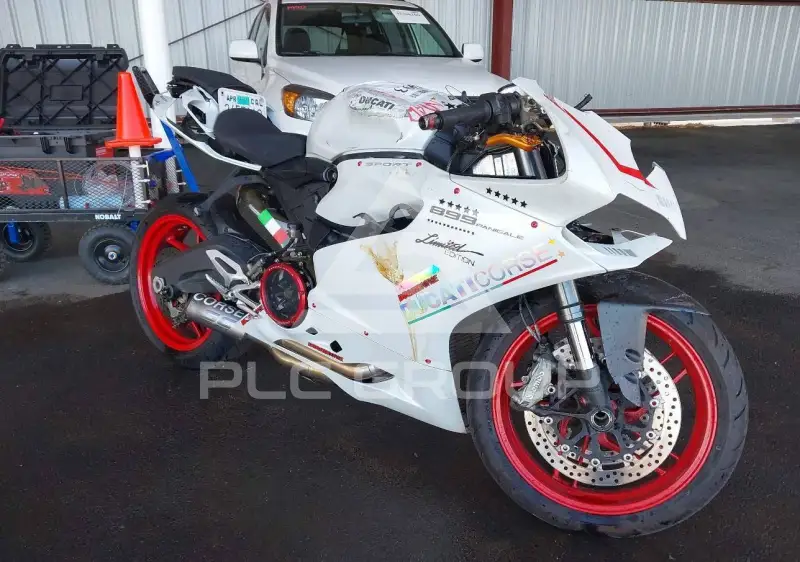 2015 Ducati SUPERBIKE фото