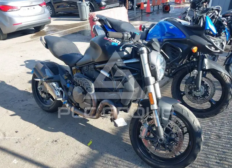 2015 Ducati Monster photo
