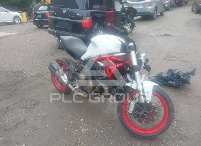 2015 Ducati Monster photo