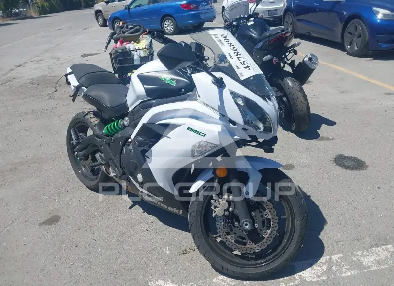 2015 Kawasaki EX650 photo