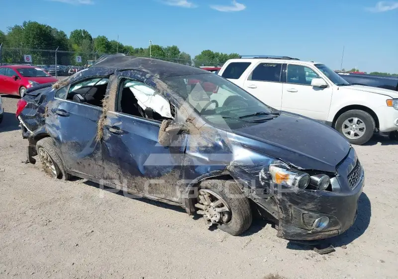 2015 Chevrolet Sonic фото