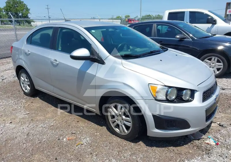 2015 Chevrolet Sonic photo
