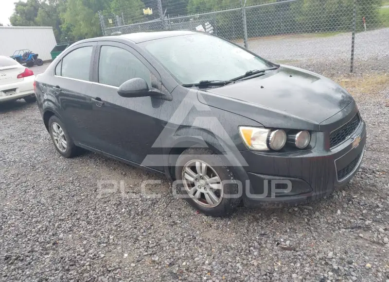 2015 Chevrolet Sonic photo