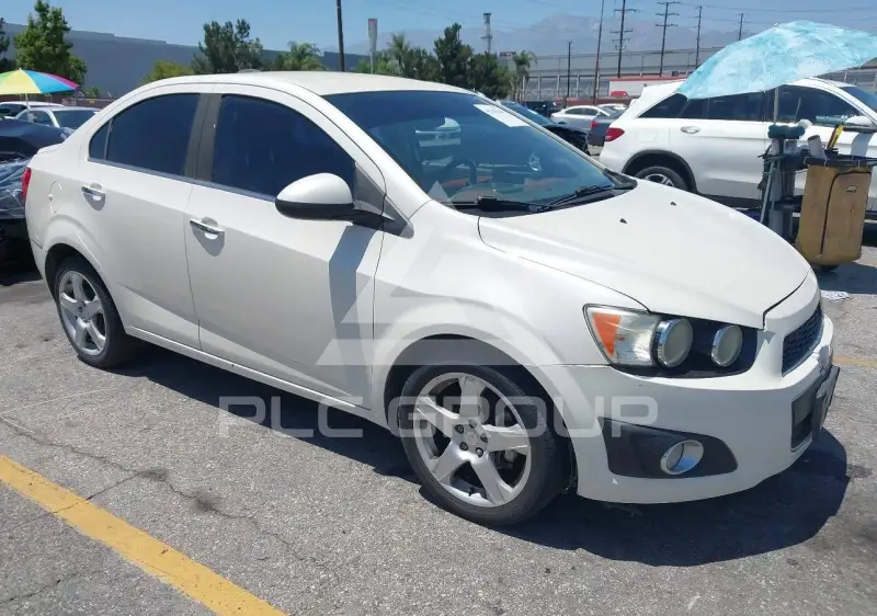 2015 Chevrolet Sonic photo