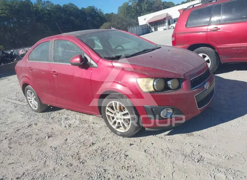 2015 Chevrolet Sonic фото