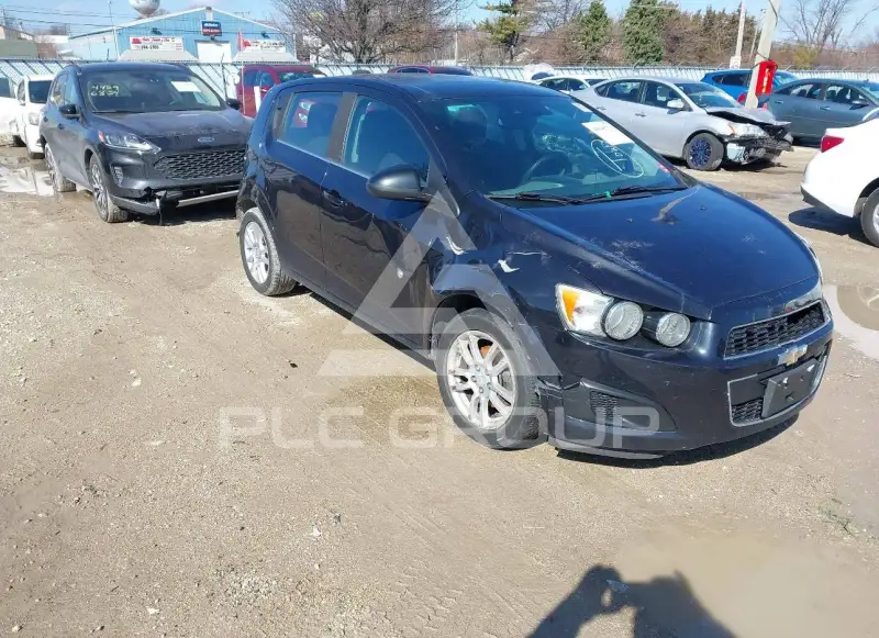 2015 Chevrolet Sonic photo
