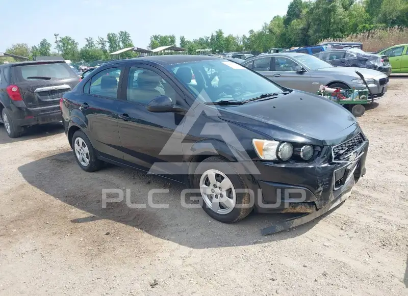 2015 Chevrolet Sonic фото