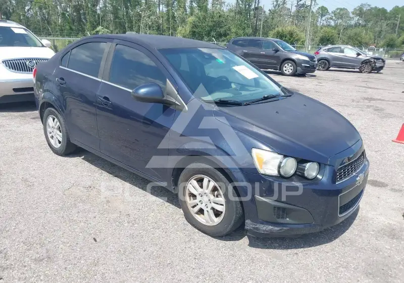 2015 Chevrolet Sonic photo