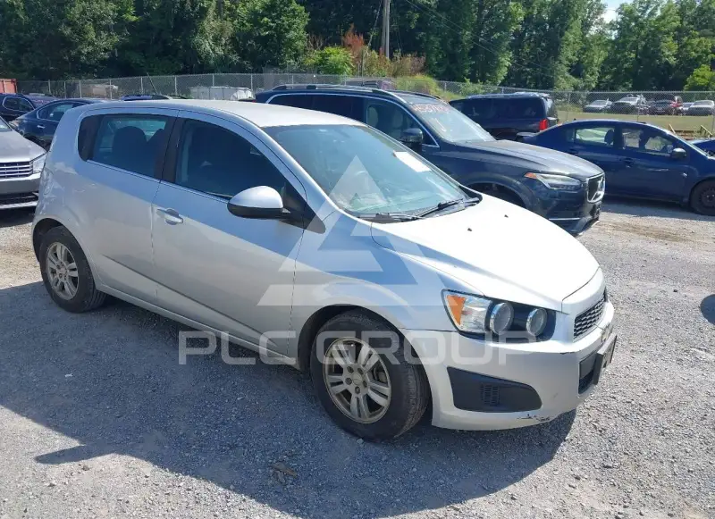2015 Chevrolet Sonic photo
