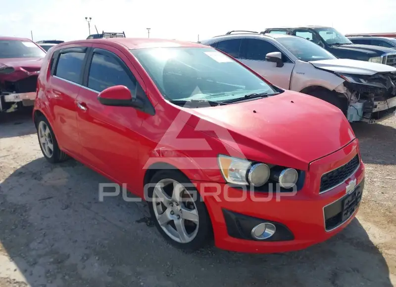 2015 Chevrolet Sonic фото