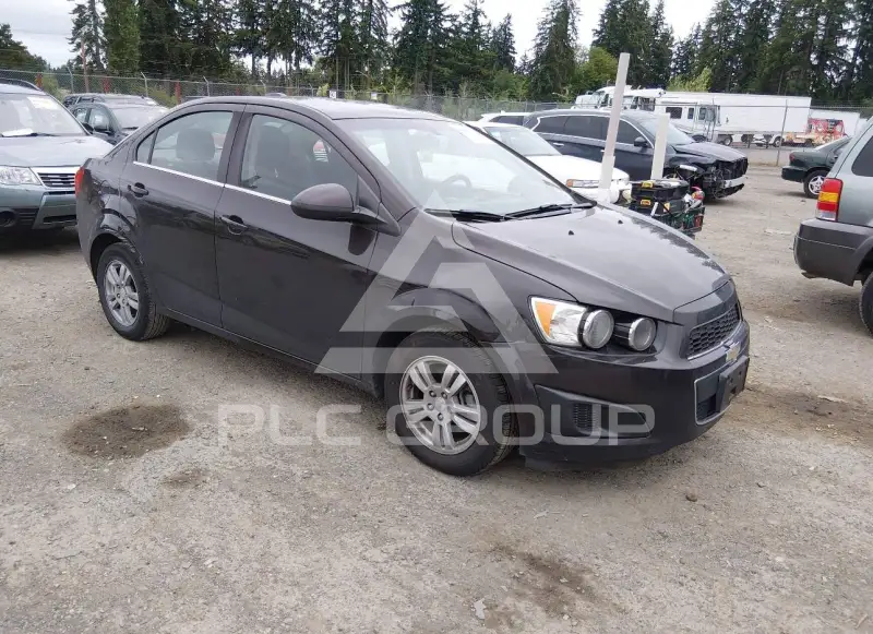 2015 Chevrolet Sonic фото