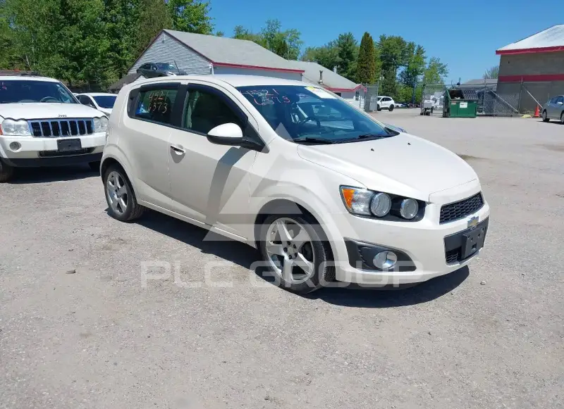 2015 Chevrolet Sonic photo