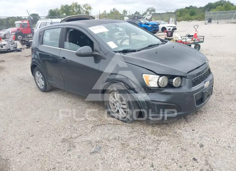 2015 Chevrolet Sonic photo