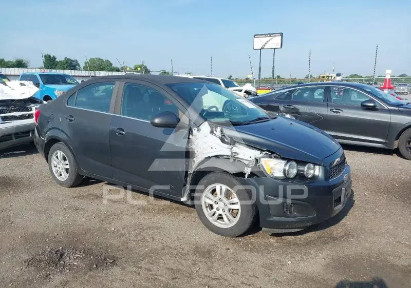 2015 Chevrolet Sonic photo