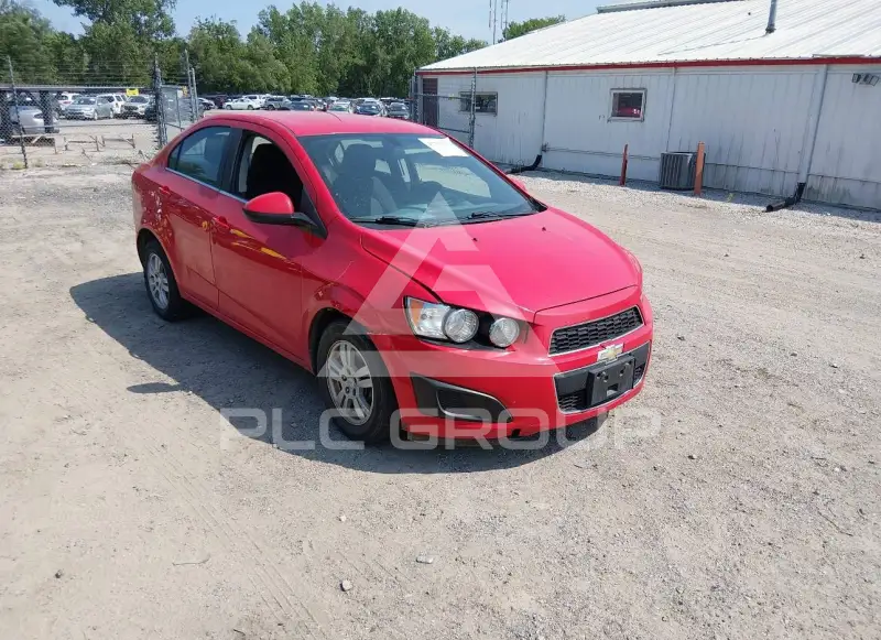 2015 Chevrolet Sonic фото