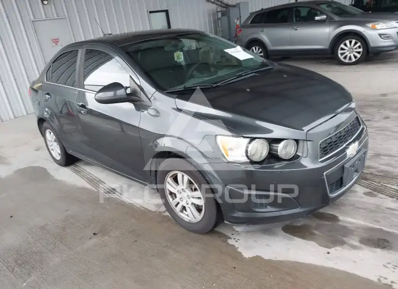 2015 Chevrolet Sonic фото