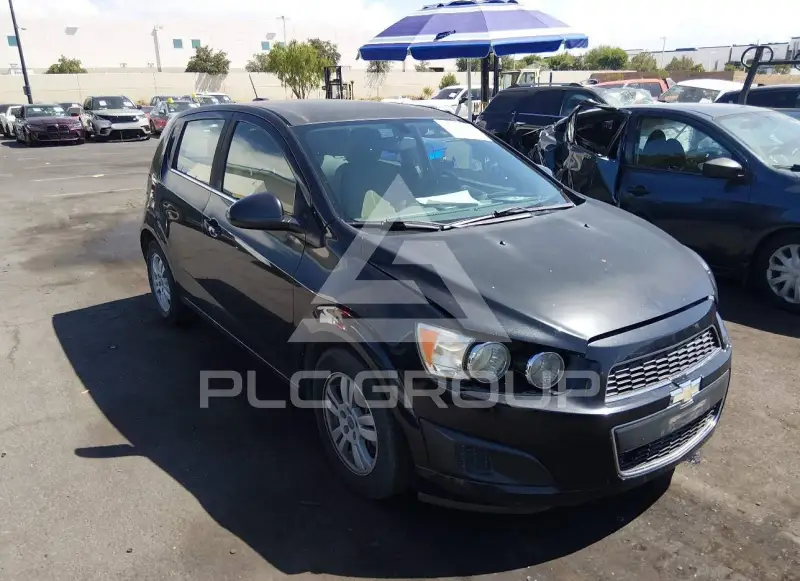 2015 Chevrolet Sonic photo