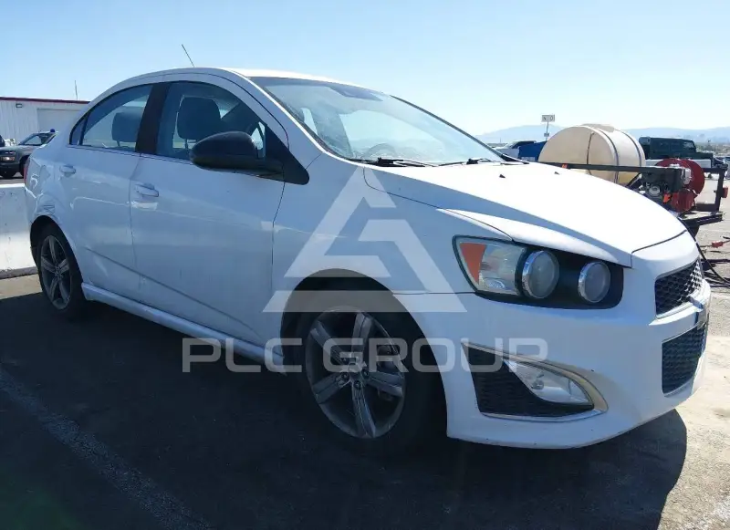 2015 Chevrolet Sonic фото